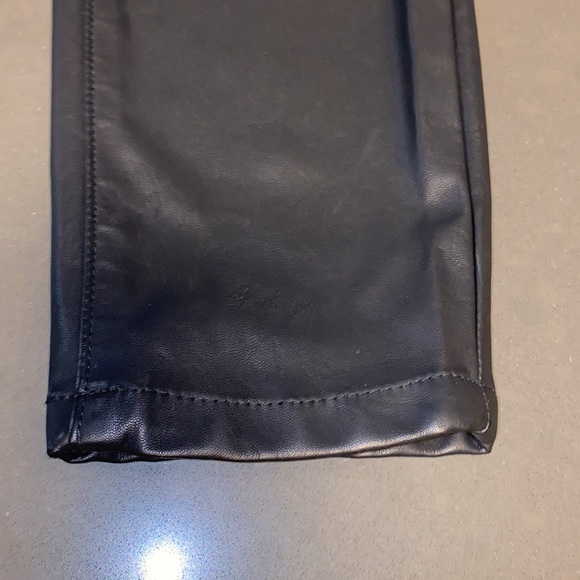 NWT Blanknyc Vegan Leather Pant in Boom Bap. - Picture 9 of 16